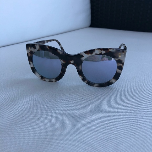 Illesteva Boca Silver Mirror Sunglasses main image 5